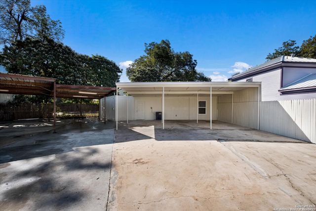 617 E Guenther, San Antonio, TX 78210