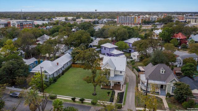 617 E Guenther, San Antonio, TX 78210