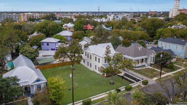 617 E Guenther, San Antonio, TX 78210