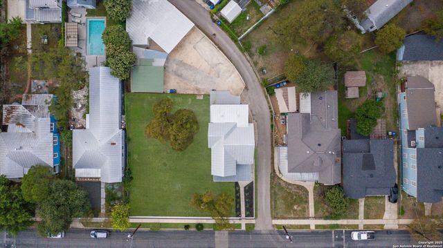 617 E Guenther, San Antonio, TX 78210