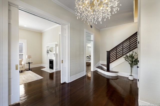 617 E Guenther, San Antonio, TX 78210