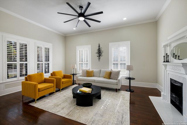 617 E Guenther, San Antonio, TX 78210