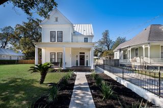 617 E Guenther, San Antonio, TX 78210