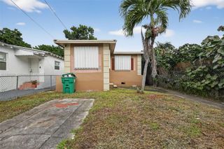 1537 NW 70th St, Miami, FL 33147