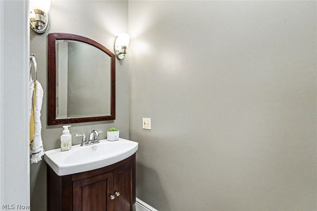861 E Beech Street, Jefferson, OH 44047