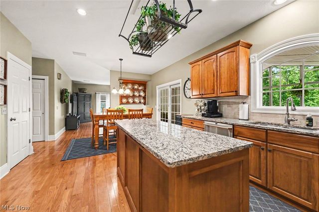 861 E Beech Street, Jefferson, OH 44047