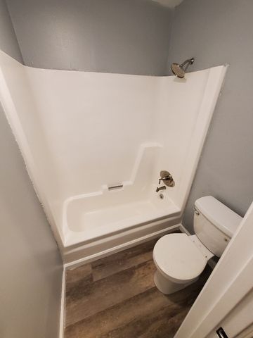 1317 Pierce Rd A, Madison, TN 37115