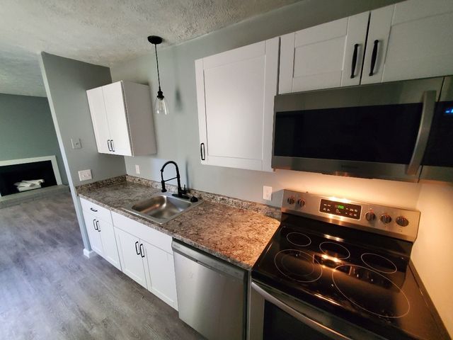 1317 Pierce Rd A, Madison, TN 37115