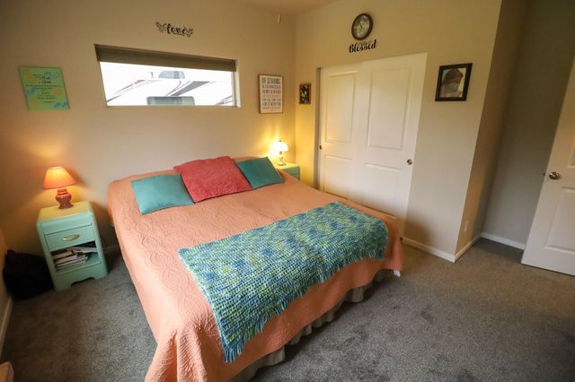 325 E Parker Ct, Colbert, WA 99005