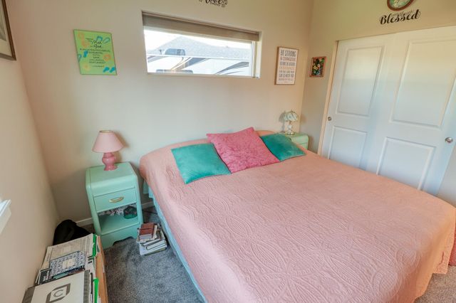 325 E Parker Ct, Colbert, WA 99005