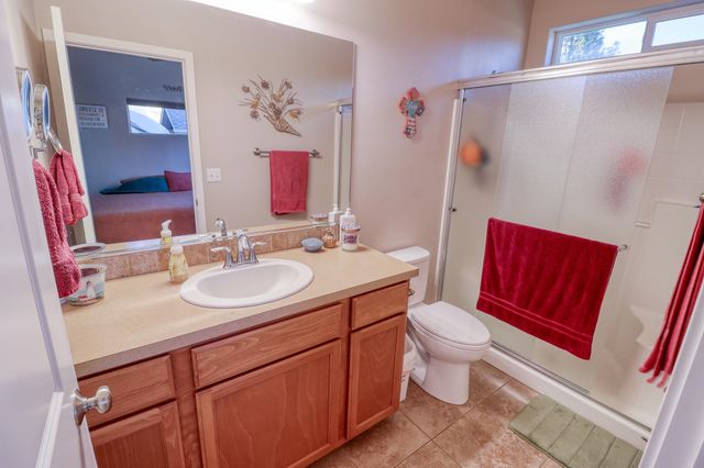 325 E Parker Ct, Colbert, WA 99005