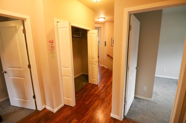 325 E Parker Ct, Colbert, WA 99005