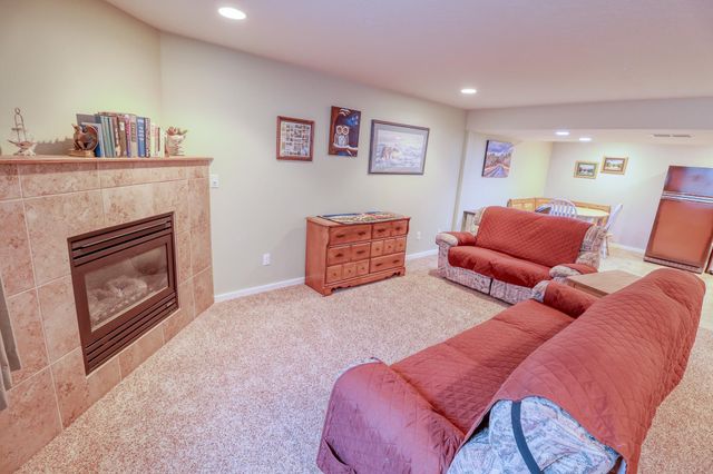 325 E Parker Ct, Colbert, WA 99005