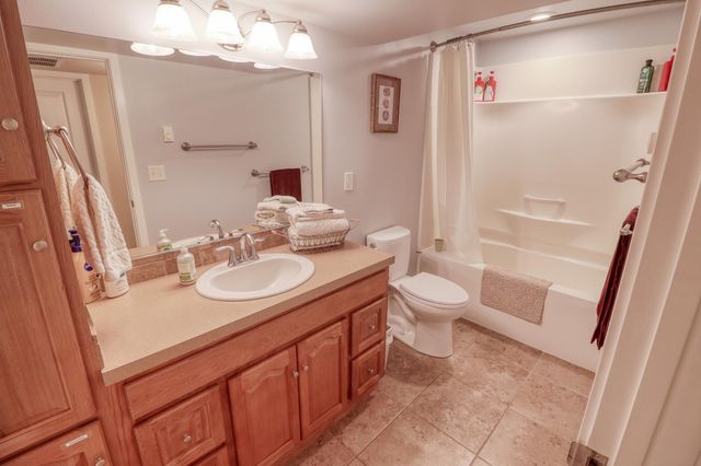 325 E Parker Ct, Colbert, WA 99005