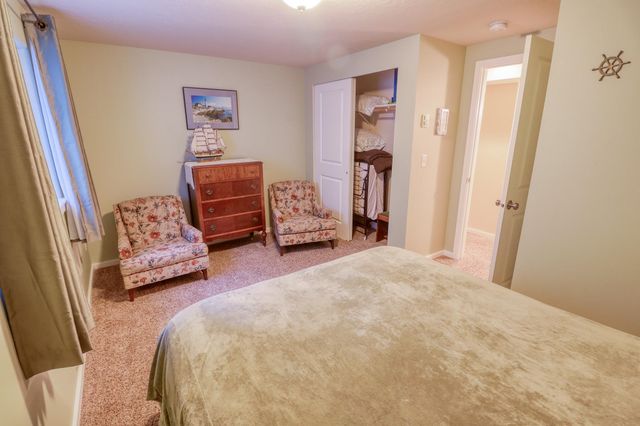 325 E Parker Ct, Colbert, WA 99005