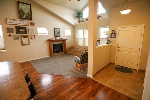 325 E Parker Ct, Colbert, WA 99005