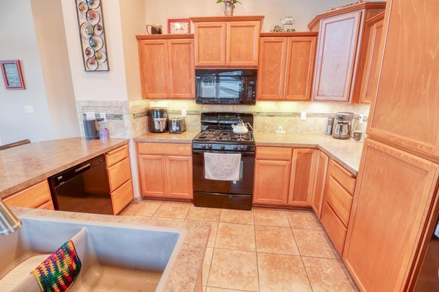 325 E Parker Ct, Colbert, WA 99005