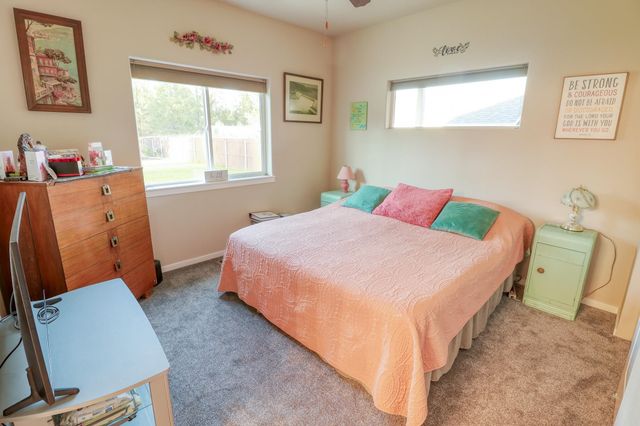 325 E Parker Ct, Colbert, WA 99005