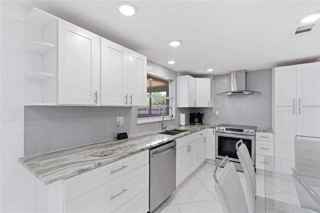 Image 12 of property listing at 601 GOLF AND SEA BOULEVARD, Apollo Beach, FL 33572