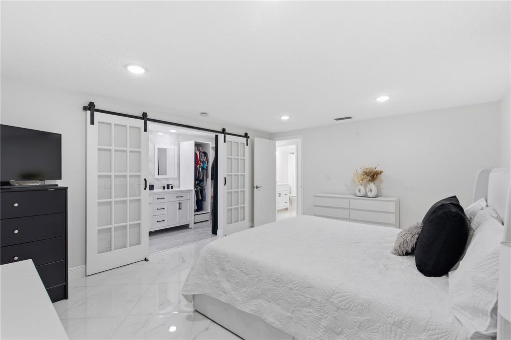 Image 15 of property listing at 601 GOLF AND SEA BOULEVARD, Apollo Beach, FL 33572