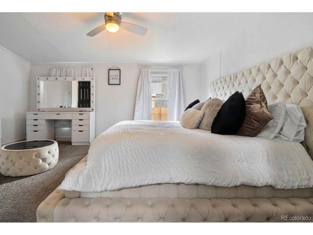 811 Plum Ave, Lochbuie, CO 80603