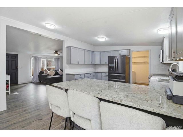 811 Plum Ave, Lochbuie, CO 80603