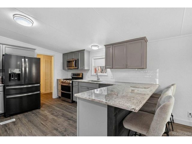 811 Plum Ave, Lochbuie, CO 80603