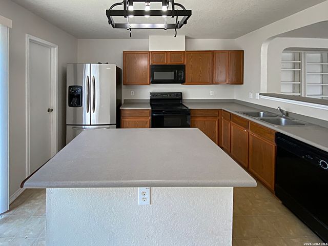 1415 Barker Bay, San Antonio, TX 78245