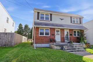 214 SHEWELL AVE, Doylestown, PA 18901