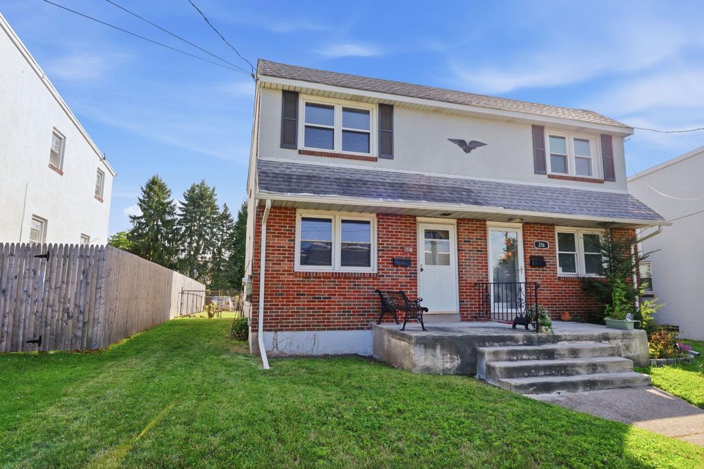 214 SHEWELL AVE, Doylestown, PA 18901