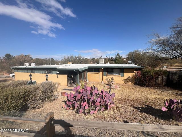 996 N Silver Lode Trail, Nogales, AZ 85621