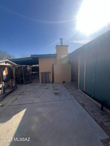 996 N Silver Lode Trail, Nogales, AZ 85621