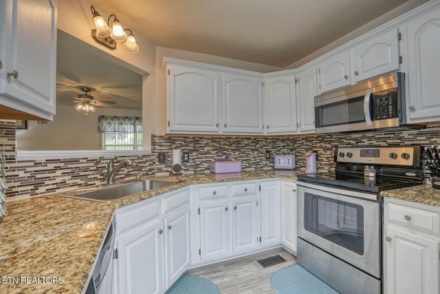 3965 Bruce St, Morristown, TN 37814