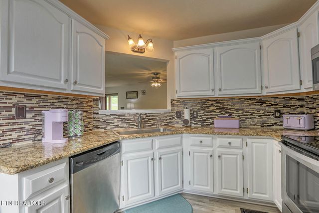 3965 Bruce St, Morristown, TN 37814