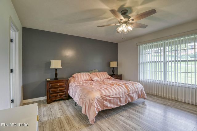3965 Bruce St, Morristown, TN 37814