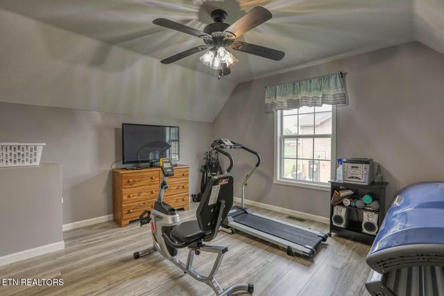 3965 Bruce St, Morristown, TN 37814