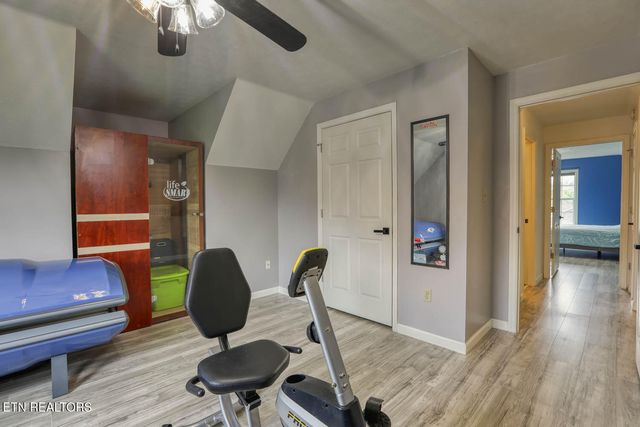 3965 Bruce St, Morristown, TN 37814