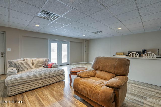3965 Bruce St, Morristown, TN 37814