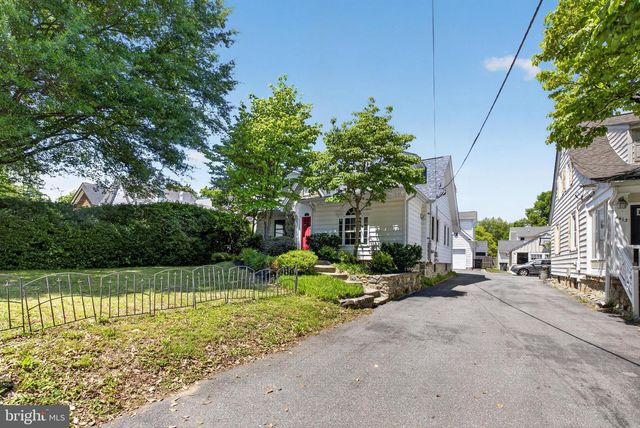 4415 BRADLEY LN, Chevy Chase, MD 20815