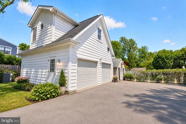 4415 BRADLEY LN, Chevy Chase, MD 20815