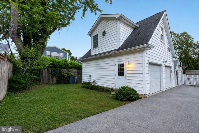 4415 BRADLEY LN, Chevy Chase, MD 20815