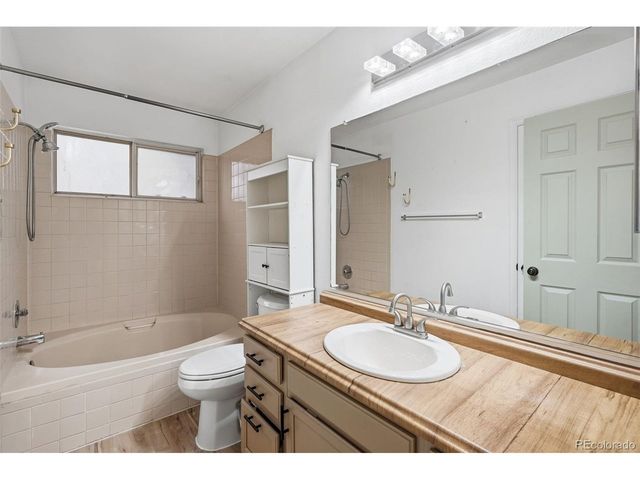 711 S Granby Cir, Aurora, CO 80012