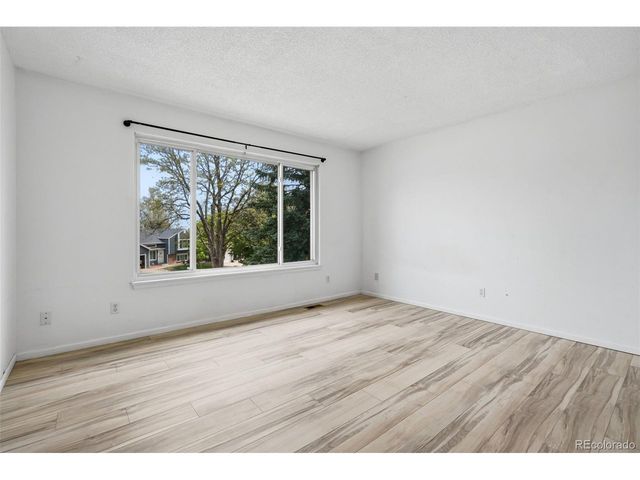 711 S Granby Cir, Aurora, CO 80012
