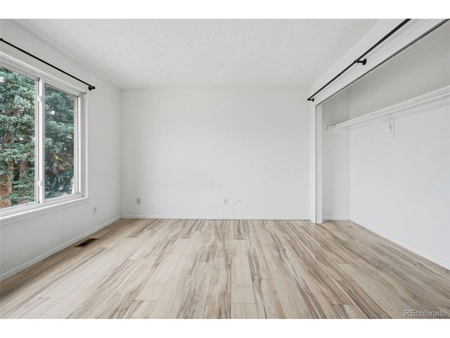 711 S Granby Cir, Aurora, CO 80012