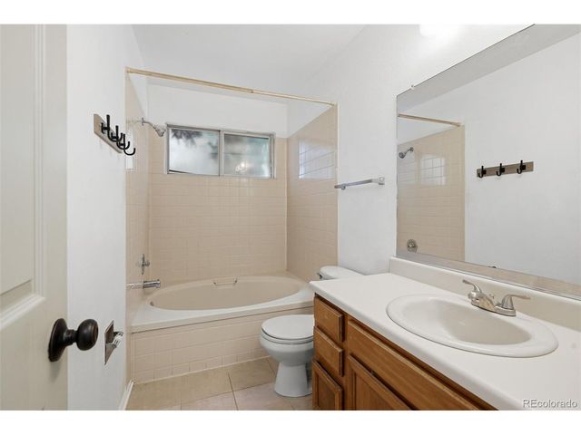 711 S Granby Cir, Aurora, CO 80012