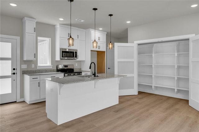 53 Shetland Drive, Bella Vista, AR 72715