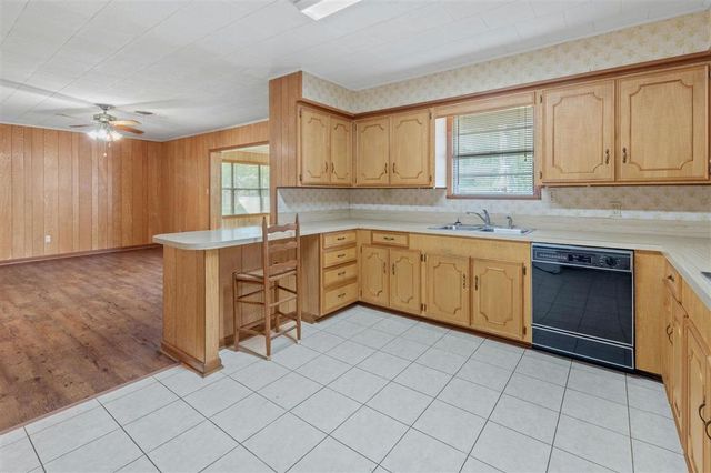 320 Madison Street, Sulphur, LA 70663