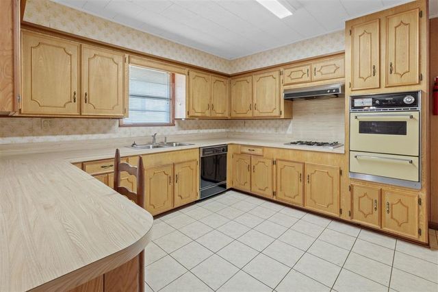 320 Madison Street, Sulphur, LA 70663