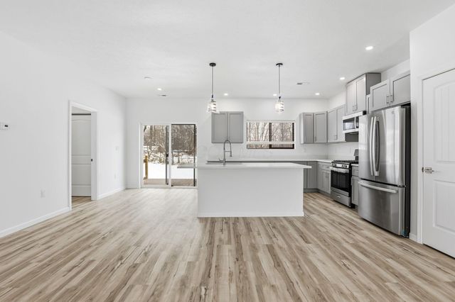 150 Breanna Lane SW, Pataskala, OH 43062