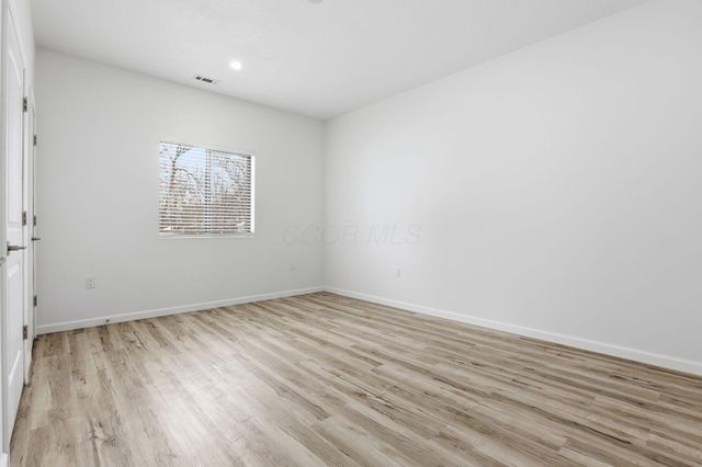 150 Breanna Lane SW, Pataskala, OH 43062